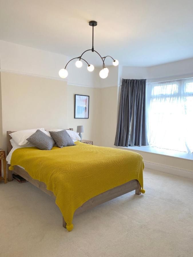 1 Ashford Road Guesthouse Redhill  Dış mekan fotoğraf