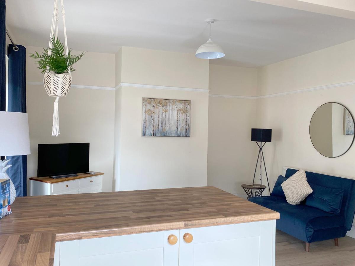 1 Ashford Road Guesthouse Redhill  Dış mekan fotoğraf