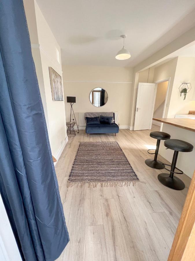 1 Ashford Road Guesthouse Redhill  Dış mekan fotoğraf