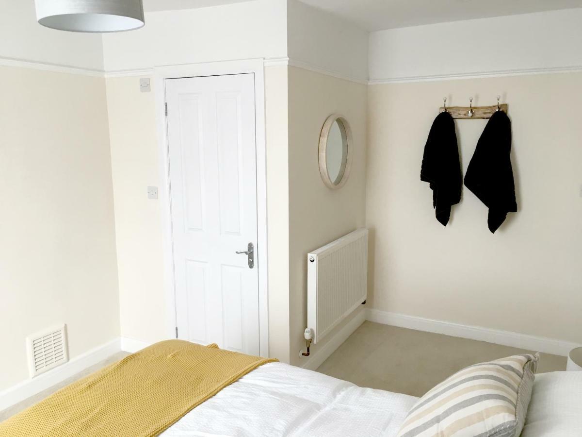 1 Ashford Road Guesthouse Redhill  Dış mekan fotoğraf