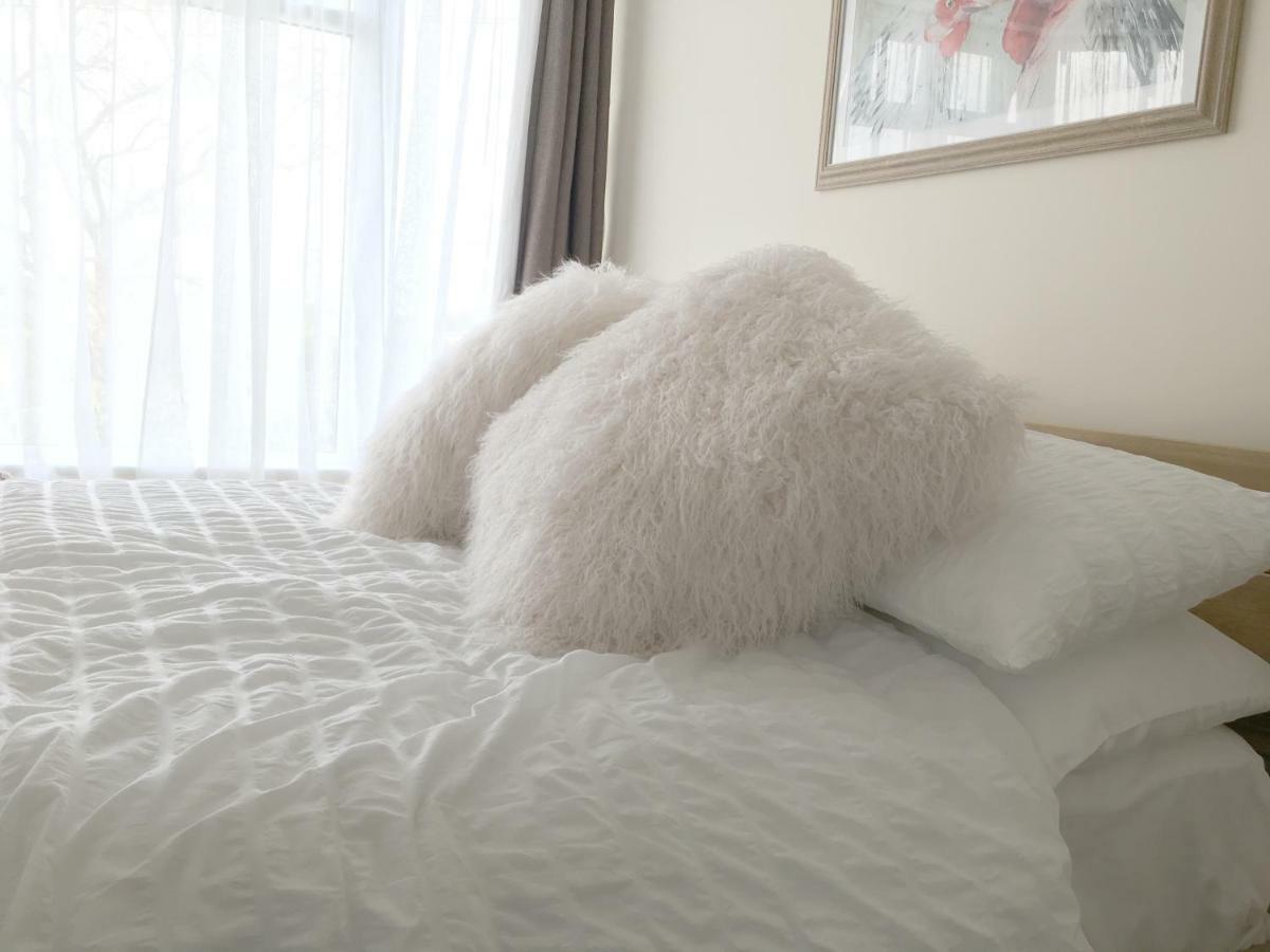 1 Ashford Road Guesthouse Redhill  Dış mekan fotoğraf