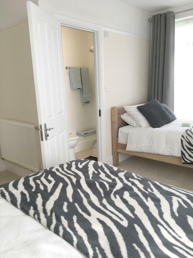 1 Ashford Road Guesthouse Redhill  Dış mekan fotoğraf