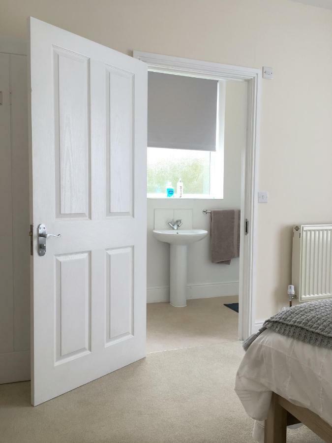 1 Ashford Road Guesthouse Redhill  Dış mekan fotoğraf