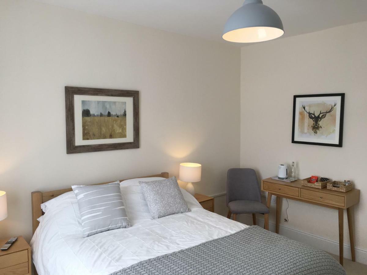 1 Ashford Road Guesthouse Redhill  Dış mekan fotoğraf