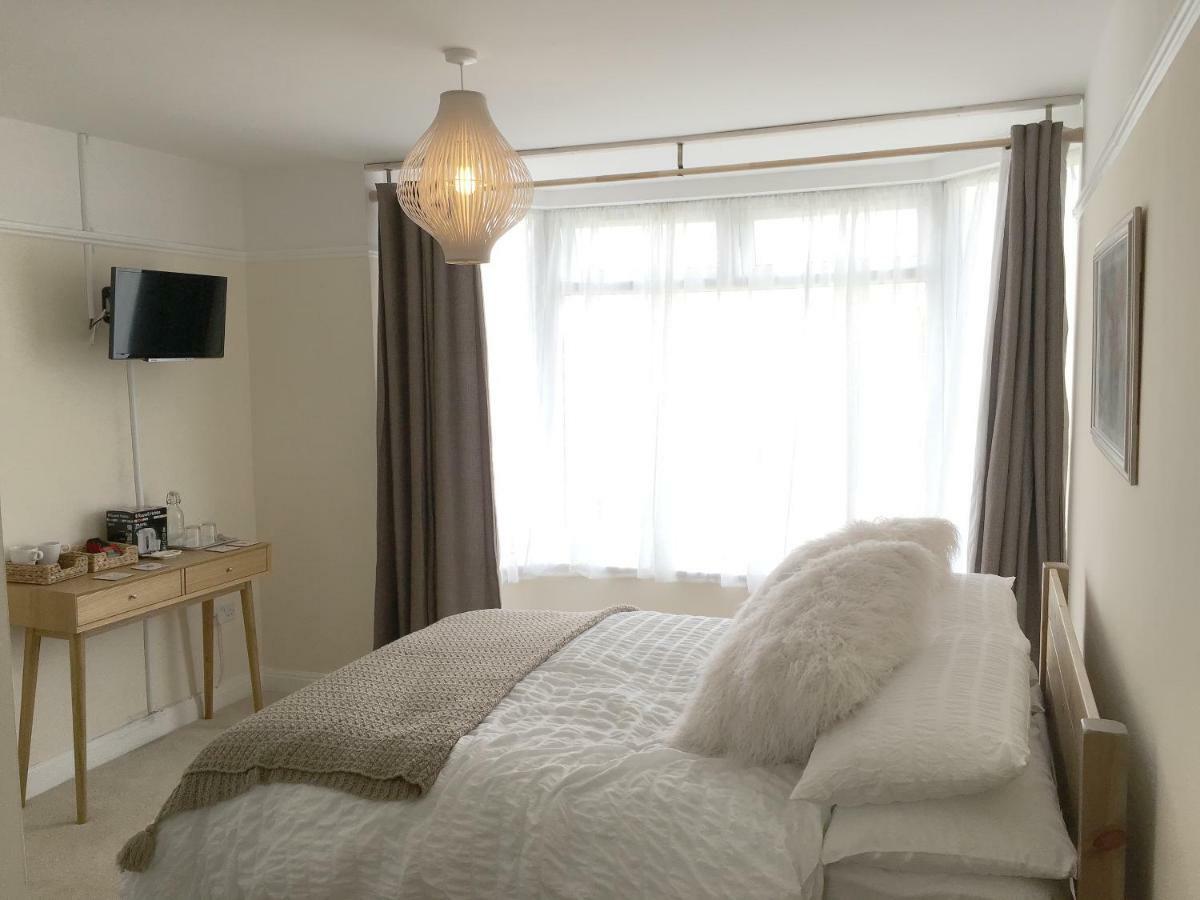 1 Ashford Road Guesthouse Redhill  Dış mekan fotoğraf