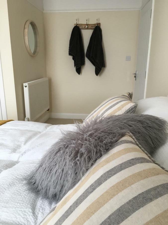1 Ashford Road Guesthouse Redhill  Dış mekan fotoğraf