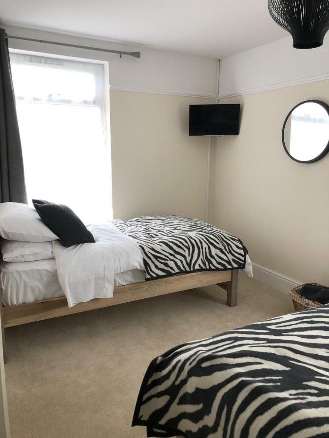 1 Ashford Road Guesthouse Redhill  Dış mekan fotoğraf